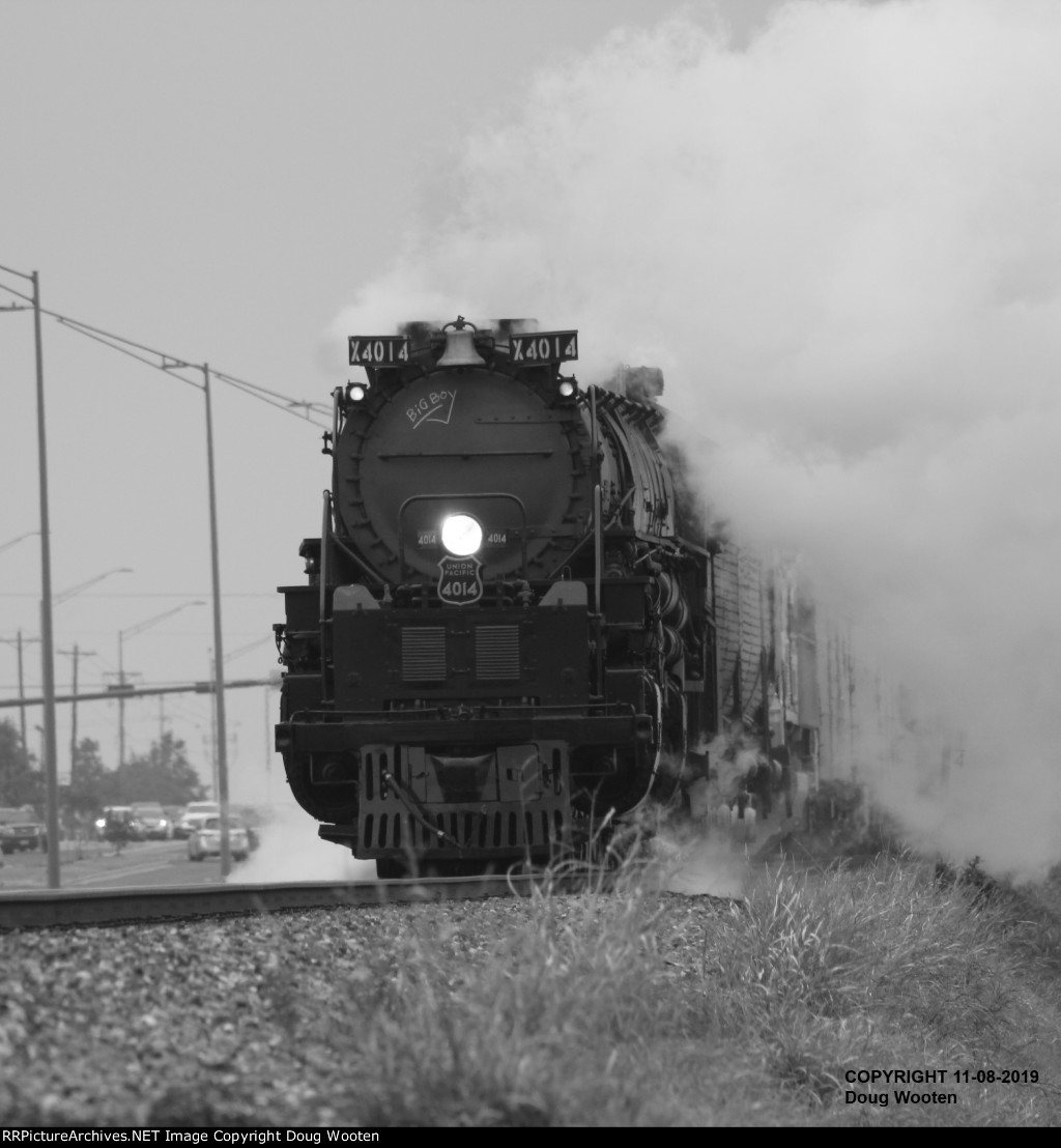 UP 4014 B&W