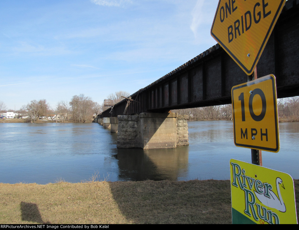 Aroma Park Il. KBS Bridge