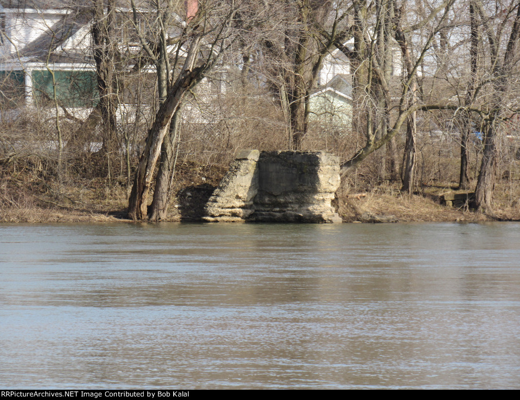 Aroma Park Il. Old Dam Abutment