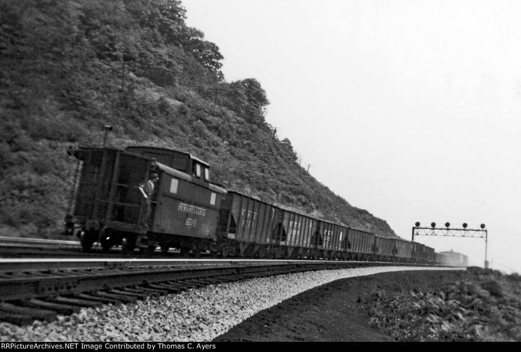 PRR Eastbound Mineral Train, c. 1952