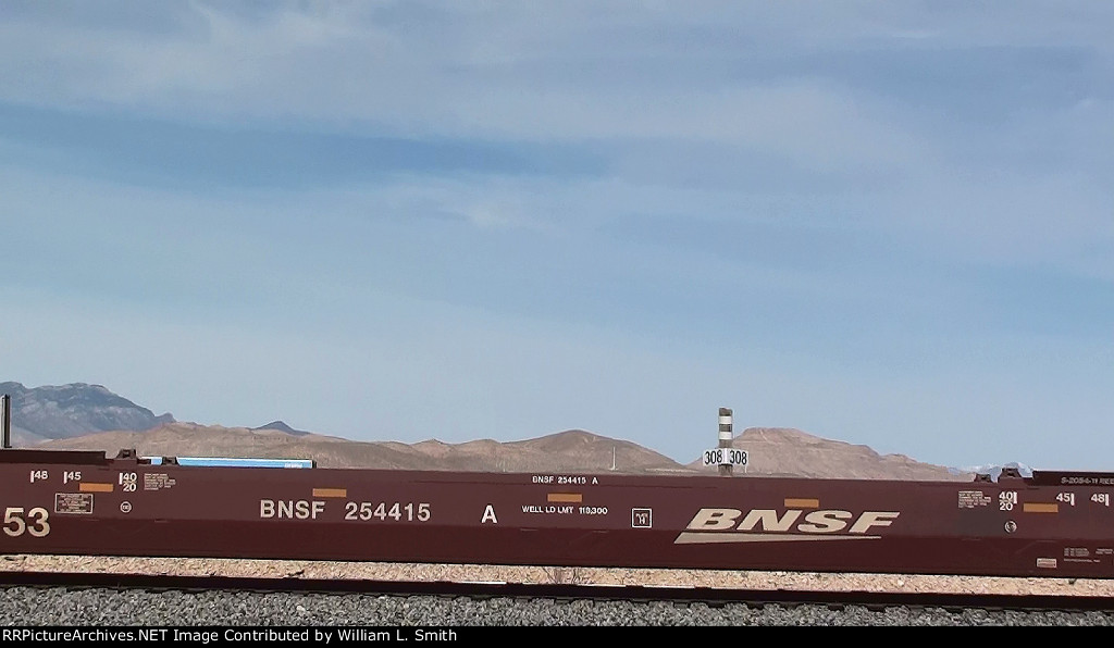 EB Manifest Frt at Erie NV -87