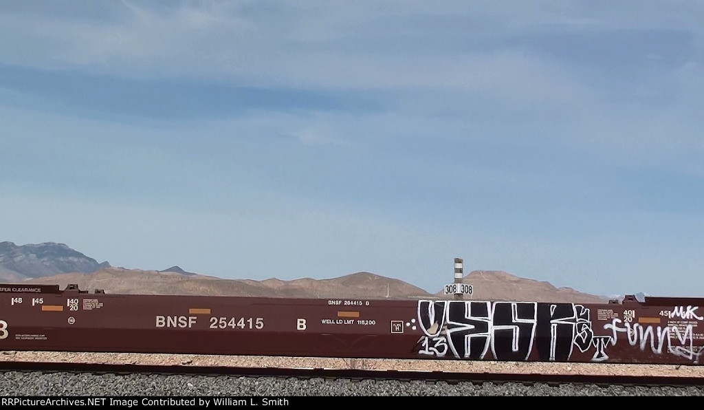 EB Manifest Frt at Erie NV -89