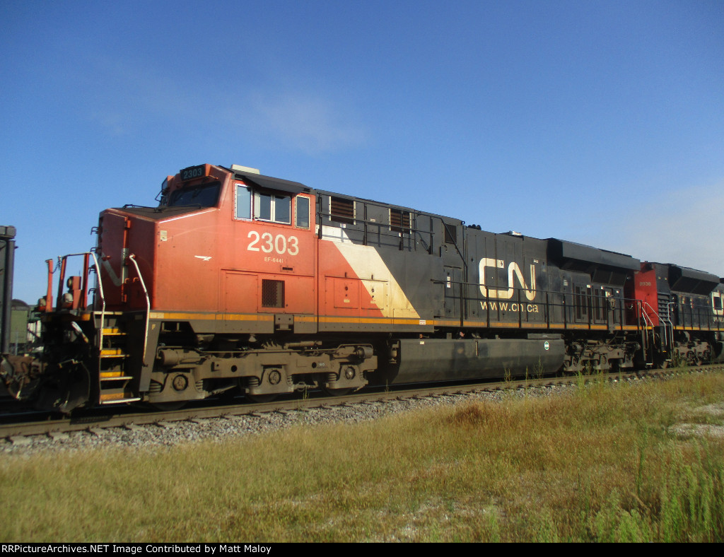 CN 2303
