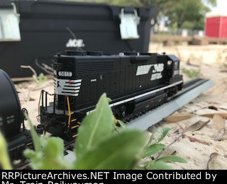 NS GP40-2 On Goods working