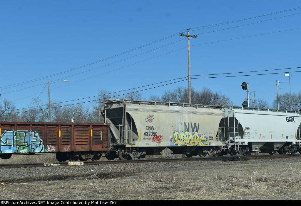 CNW 437050 DSIX 6765