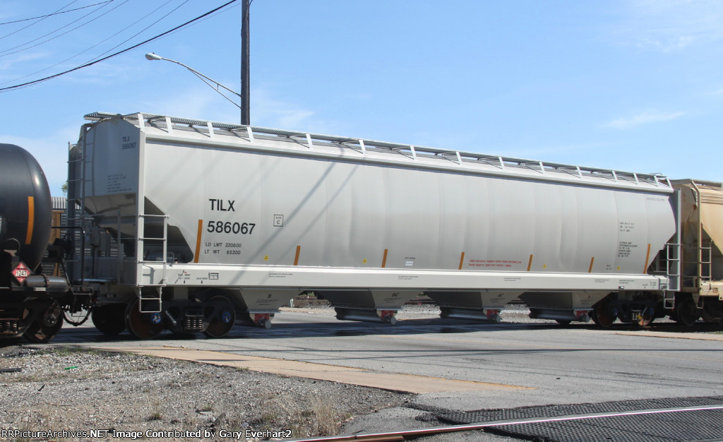 TILX 586067 - Trinity Industries Leasing