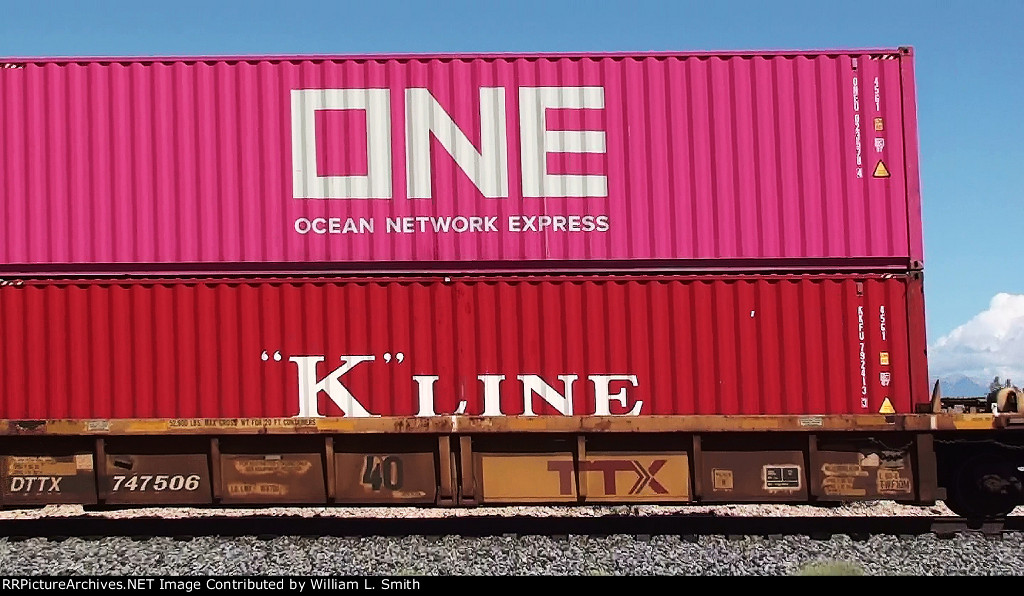 EB Manifest Frt at Erie NV -44