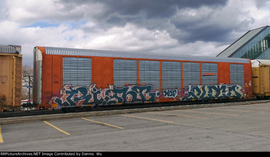 BNSF 26959 (Body) TTGX 693243 (Flat)
