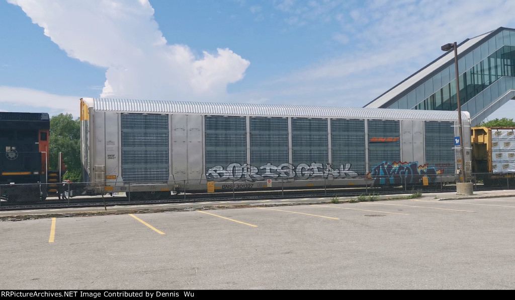 BNSF 29427 (Body) BNSF 301327 (Flat)
