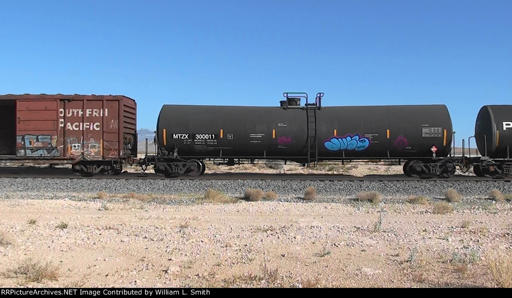 EB Manifest Frt at Erie NV -37