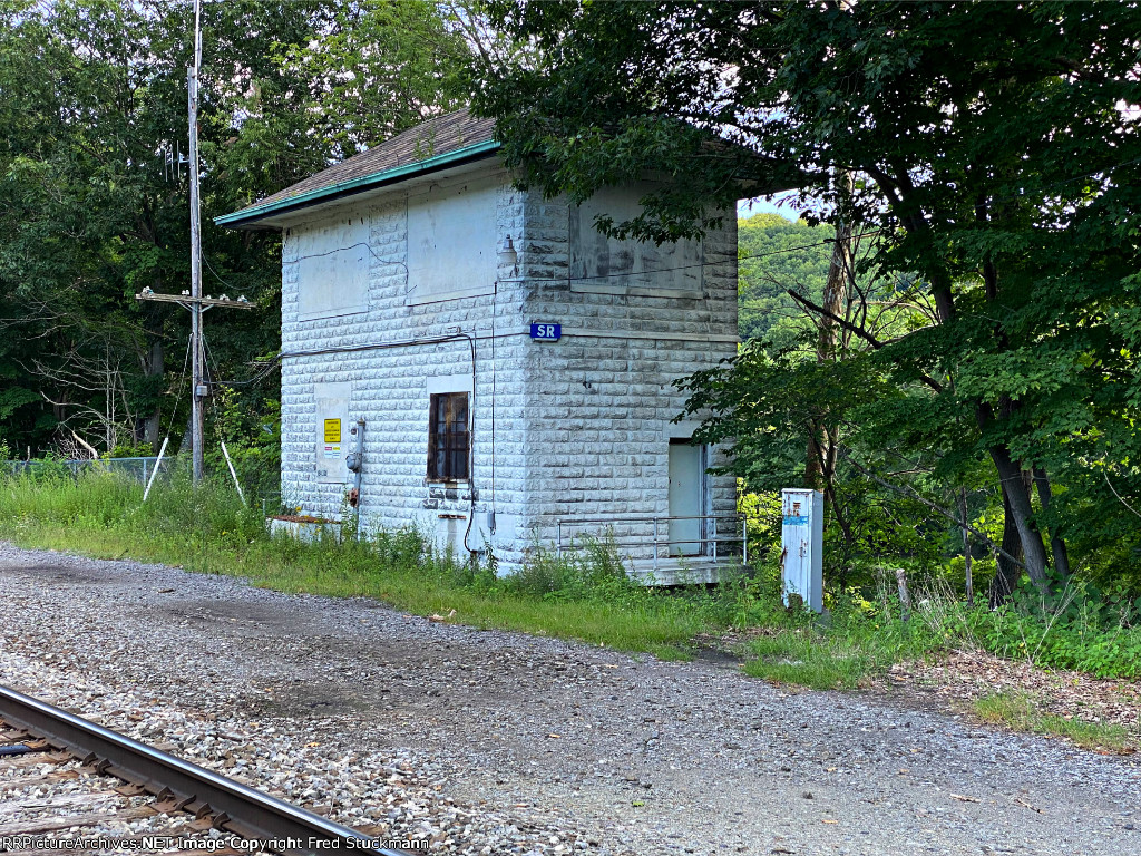 Looks to be in good repair.