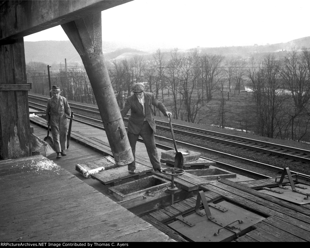 PRR Huntingdon Icing Facility, #3 of 3, 1947