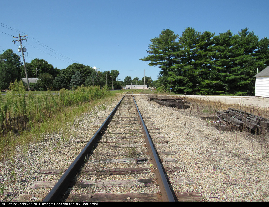 Blandinsville Il. Grain Elevator looking East down KJR main Line
