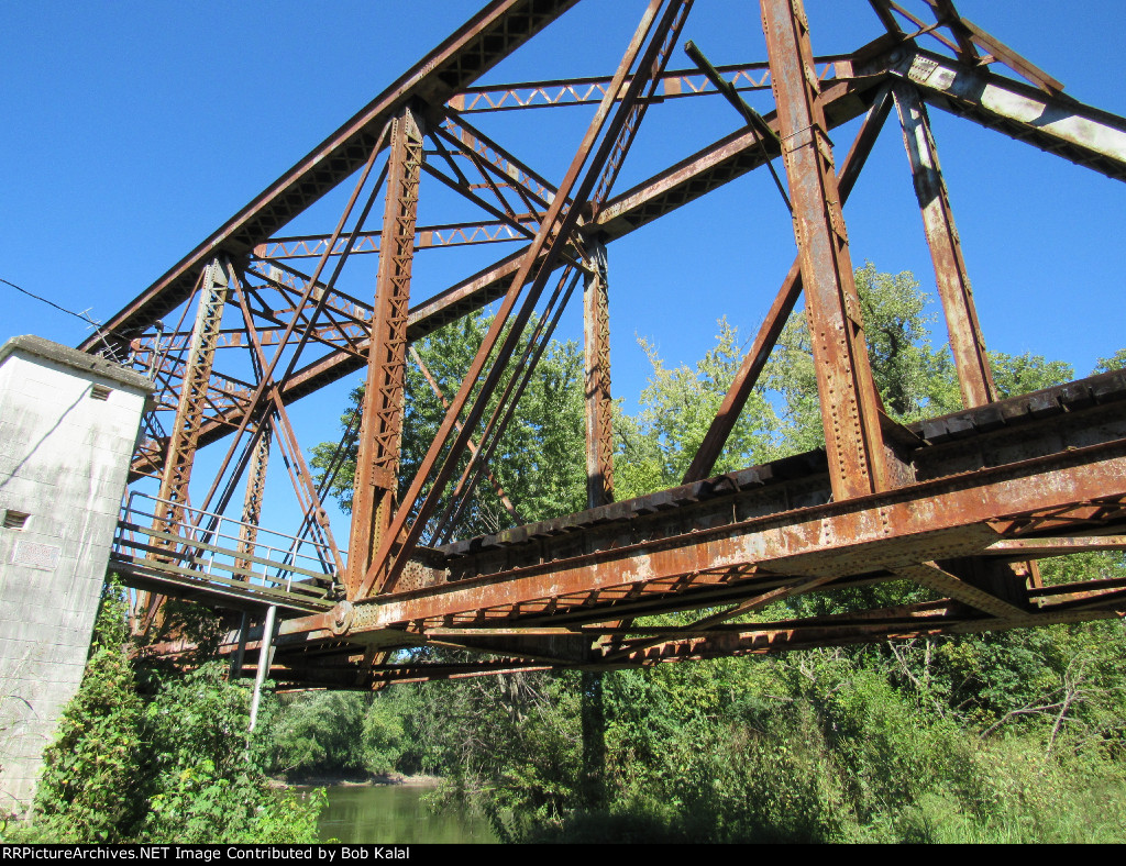 Riverton Indiana IC Railroad, INRD Wabash River Bridge