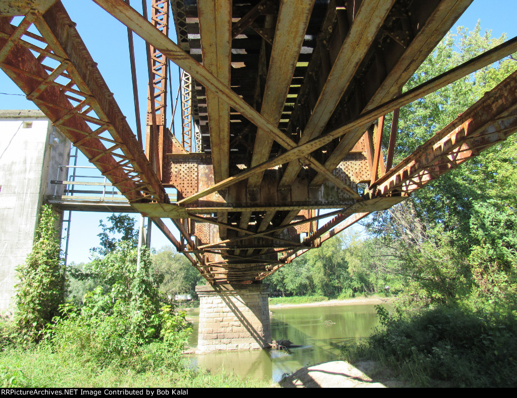 Riverton Indiana IC Railroad, INRD Wabash River Bridge
