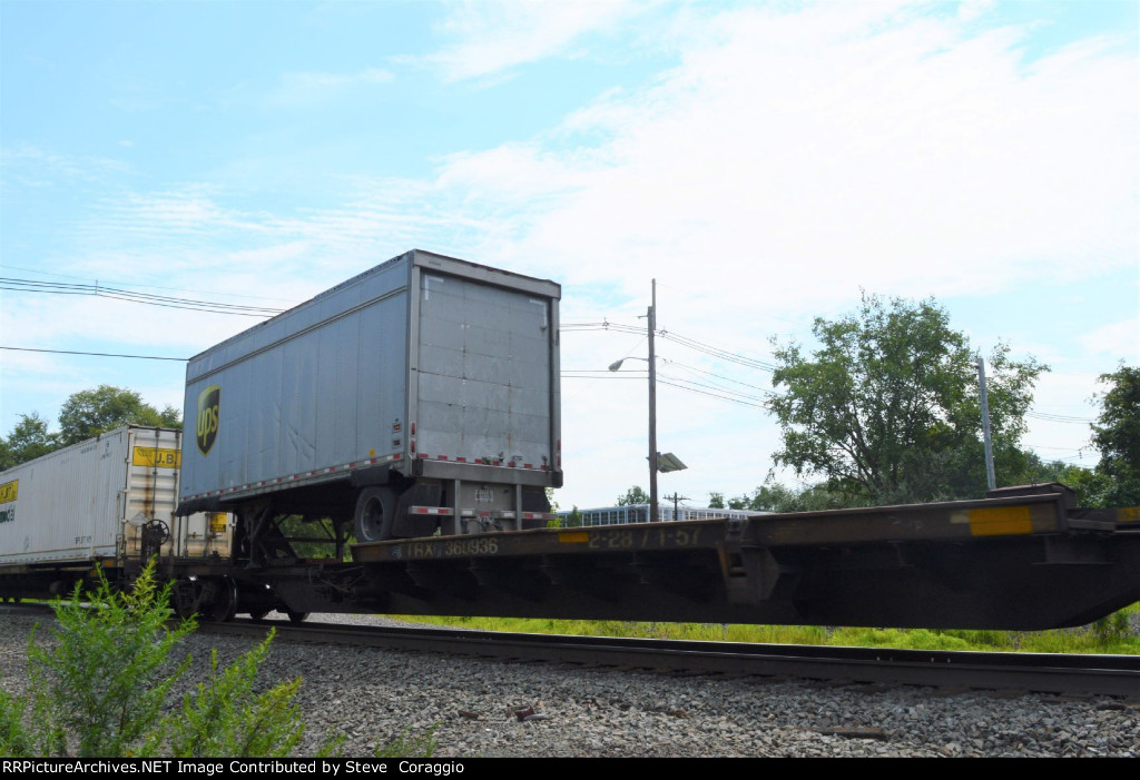 TTRX 360936 with 28ft UPS Trailer