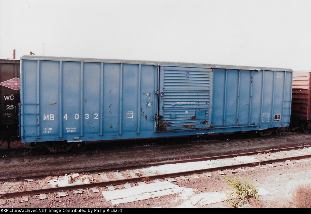 MB 4032