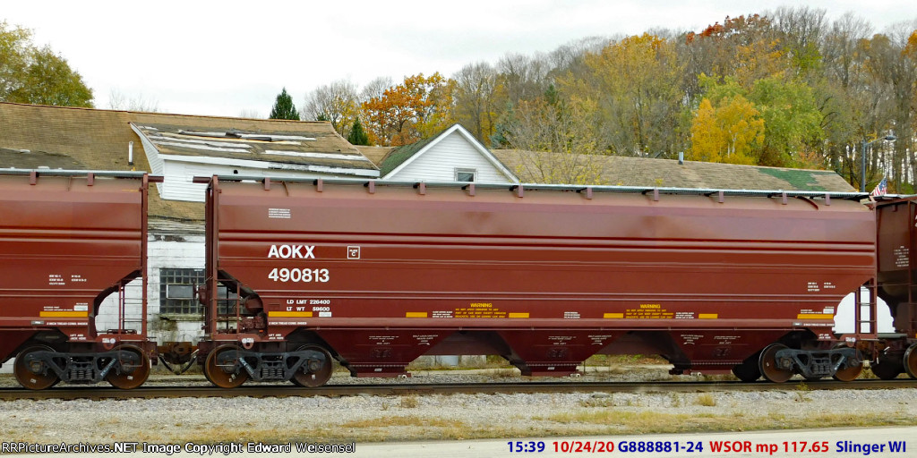 G888-81-24 grain loaded on the WSOR heads thru the Slinger interlocking to the CN mainline