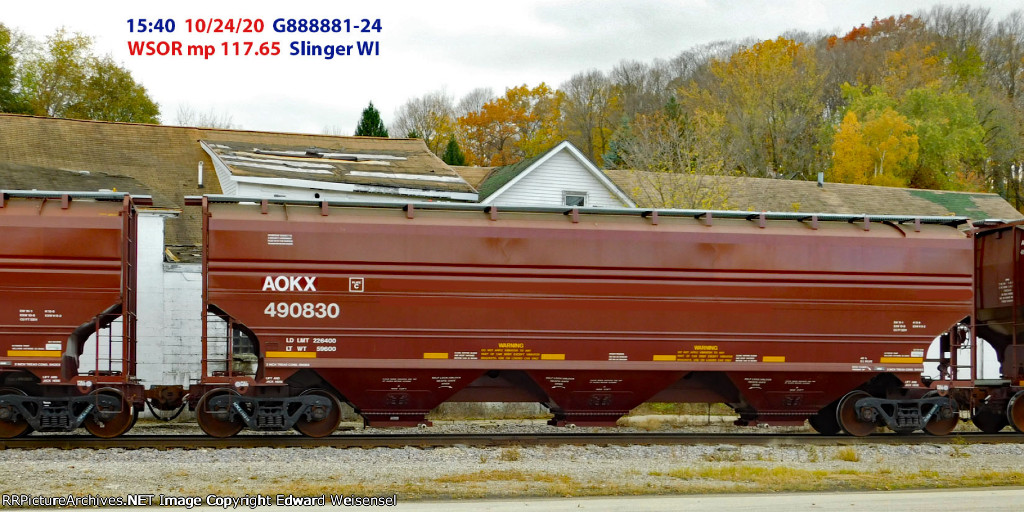 G888-81-24 grain loaded on the WSOR heads thru the Slinger interlocking to the CN mainline