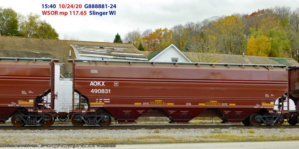 G888-81-24 grain loaded on the WSOR heads thru the Slinger interlocking to the CN mainline