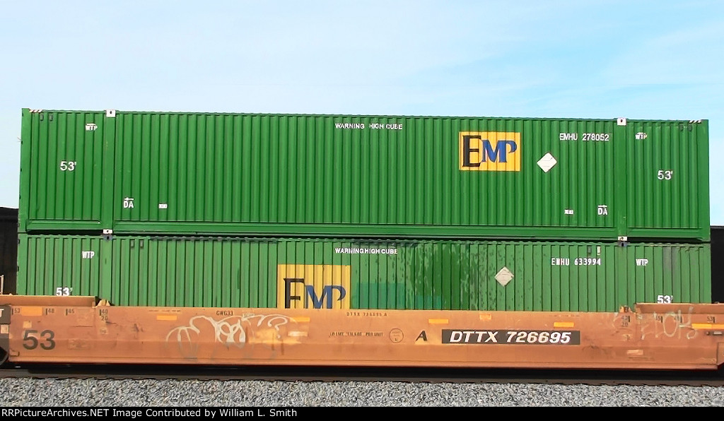 EB Intermodal Frt at Jean NV Grade Crossing -33