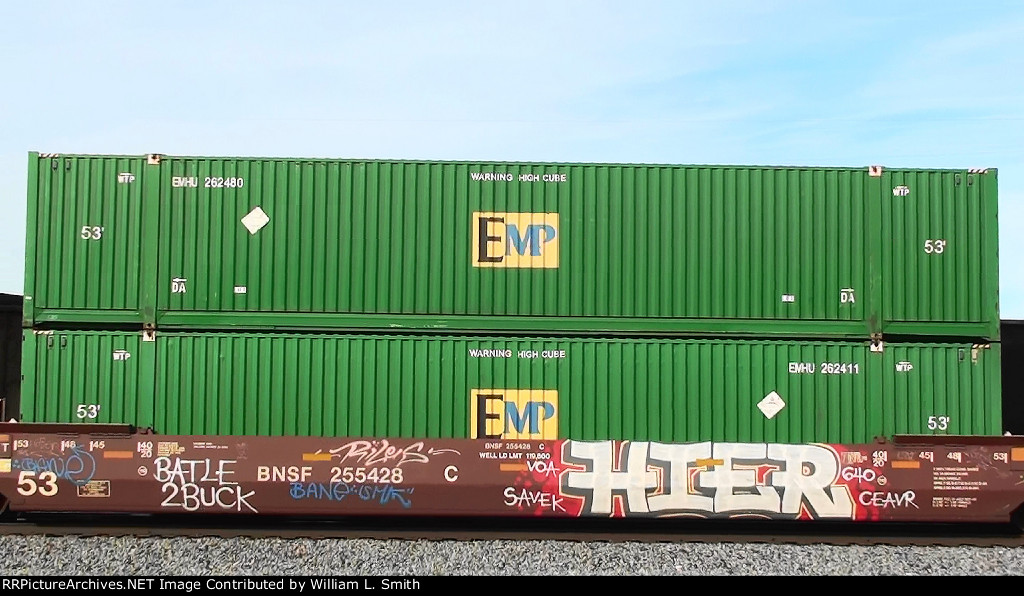 EB Intermodal Frt at Jean NV Grade Crossing -37