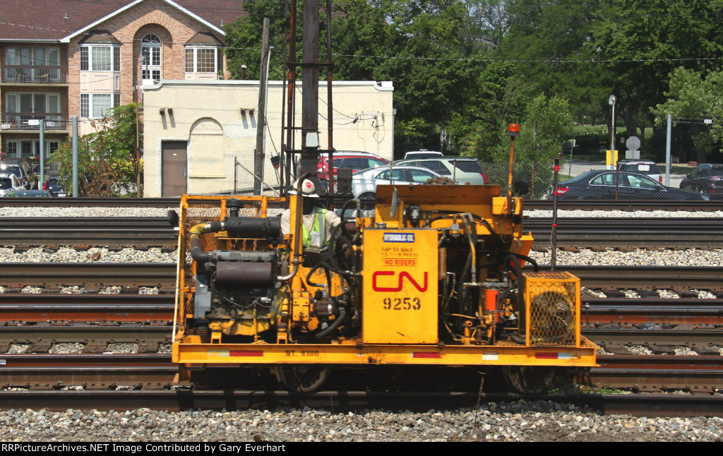 CN 9253