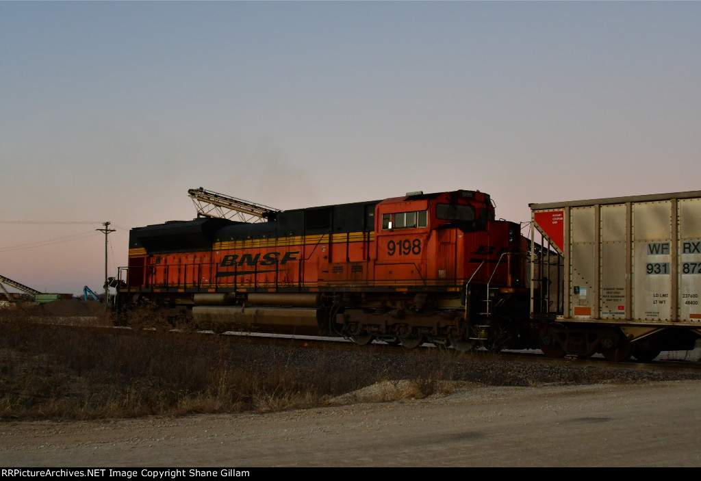 BNSF 9198 Roster shot.