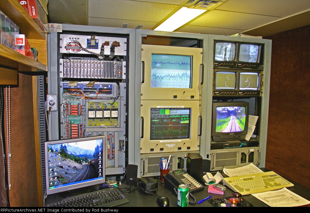 Geo Car Inside Picture 1