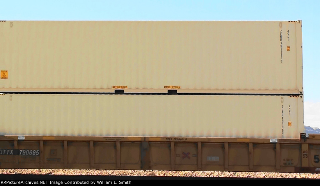 EB Manifest Frt at Erie NV -54