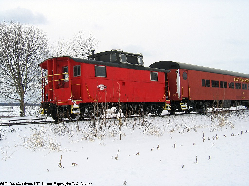 East Penn Caboose & EPRY 291 (Passenger Car)