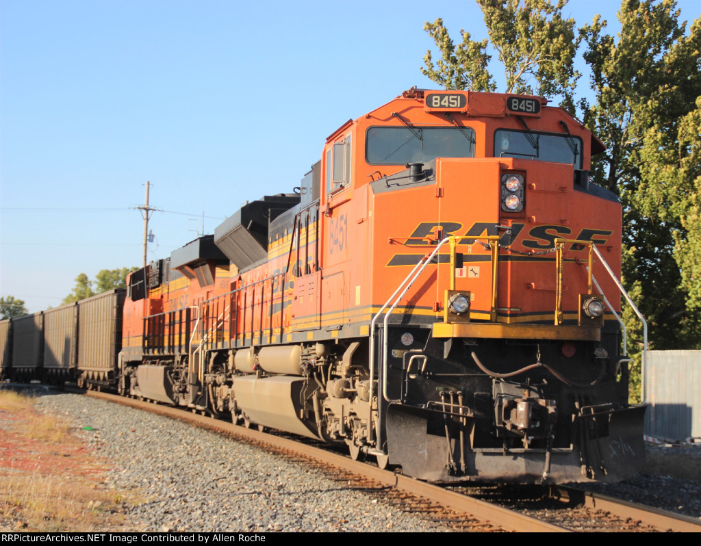 BNSF 8451