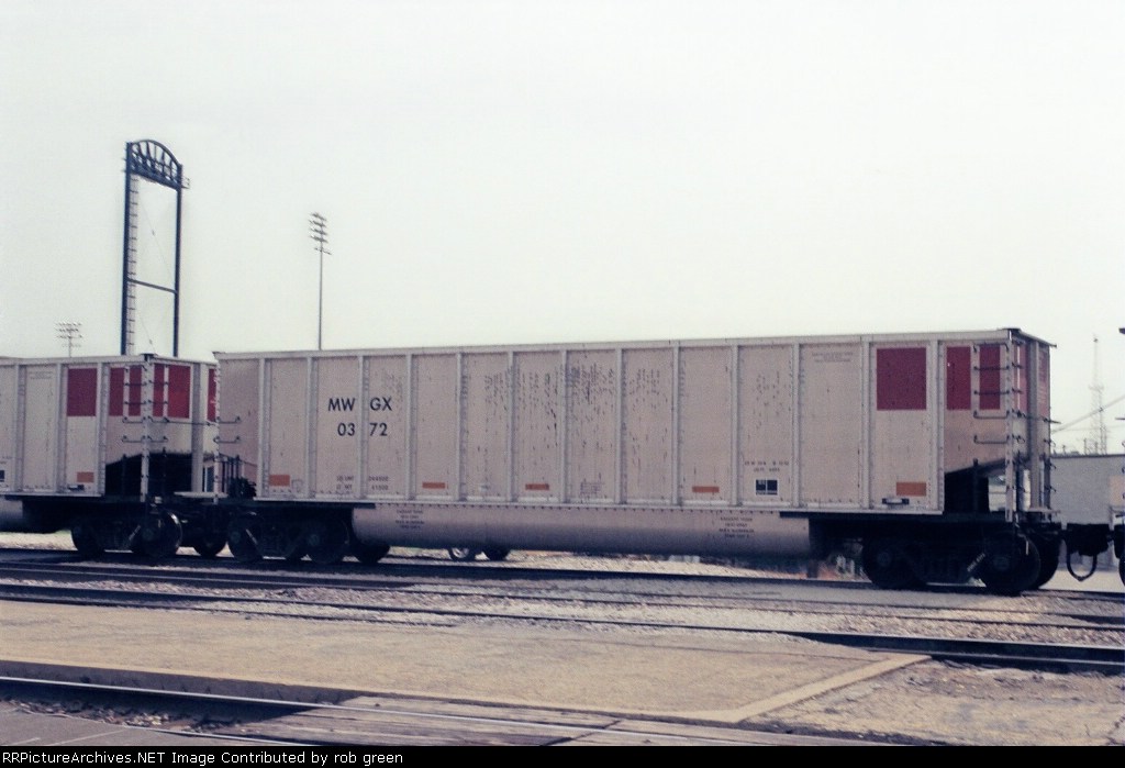 MWGX 372