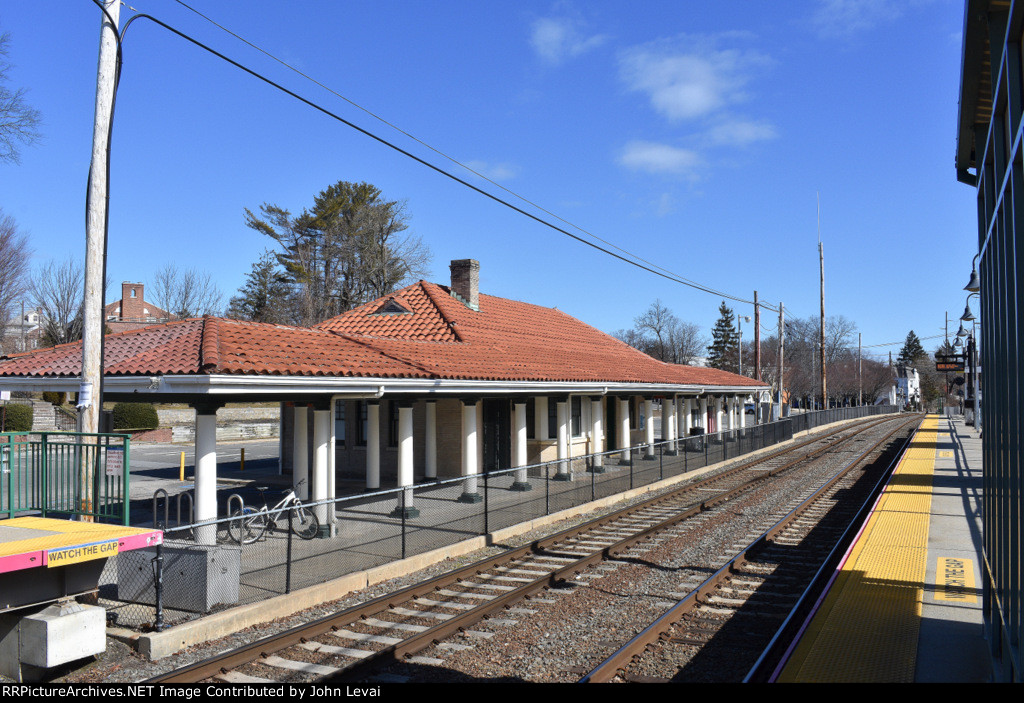 Restored Locust Valley Stationview looking east