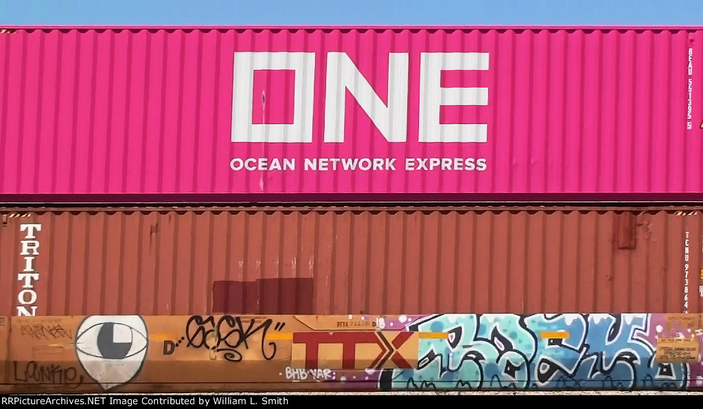 WB Intermodal Frt at Erie NV -71