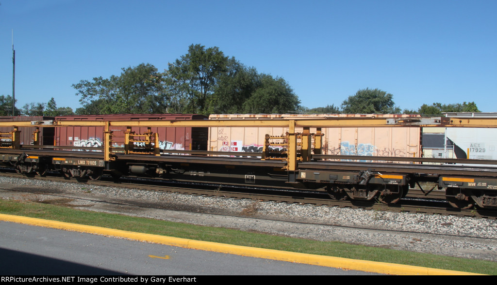LMIX 701035- Loram Rail Train