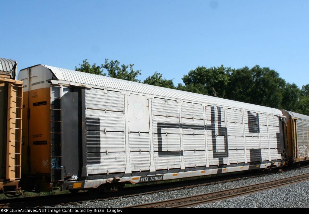 701626