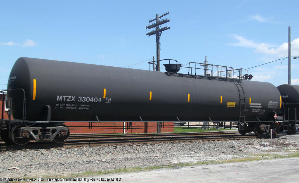 MTZX 330404 - Mitsui Rail Services