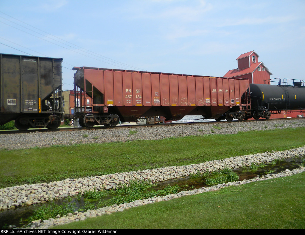 BNSF 437134