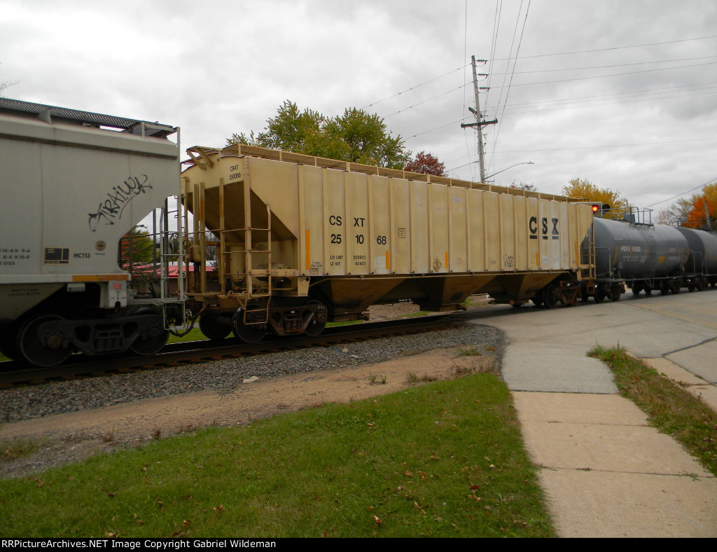 CSXT 151068