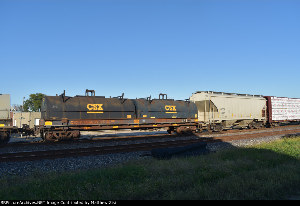 HWCX 11087 CSXT 496095