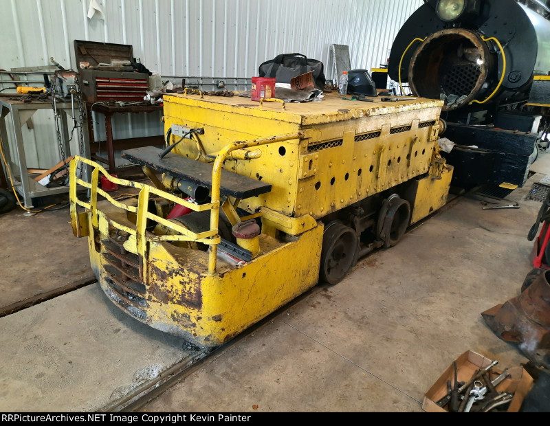 Battery powered mine mule