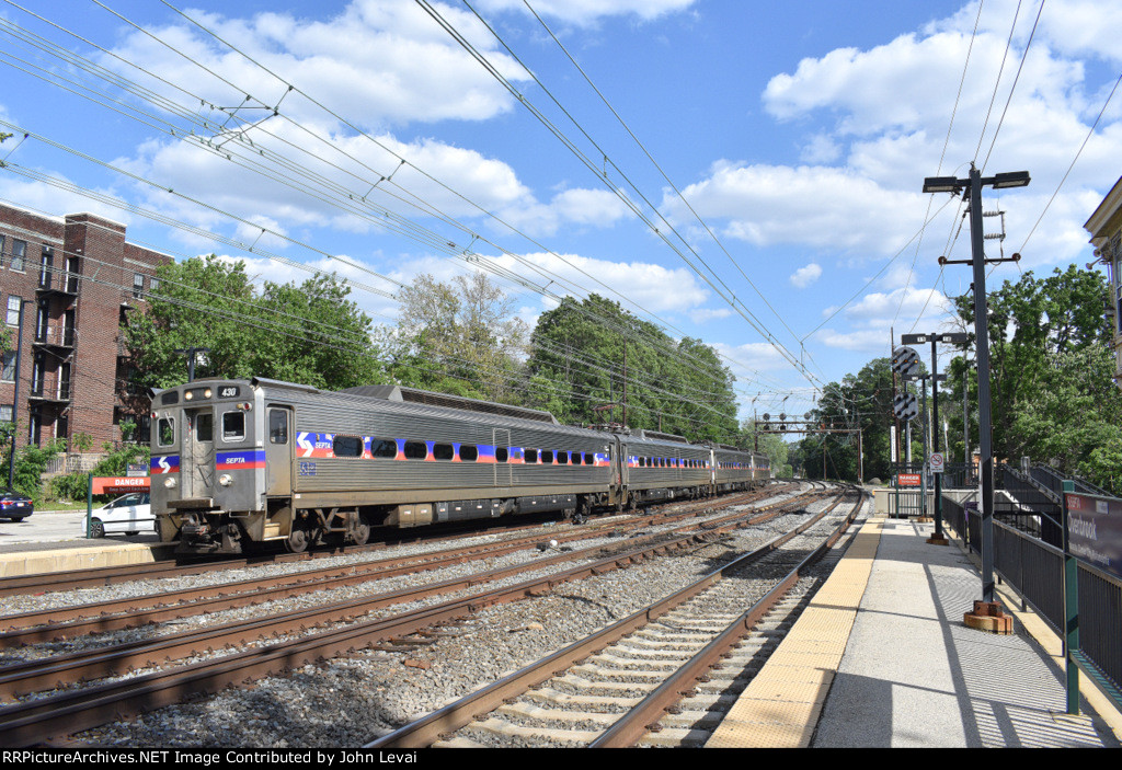 Westbound Septa Silverliner MU Set