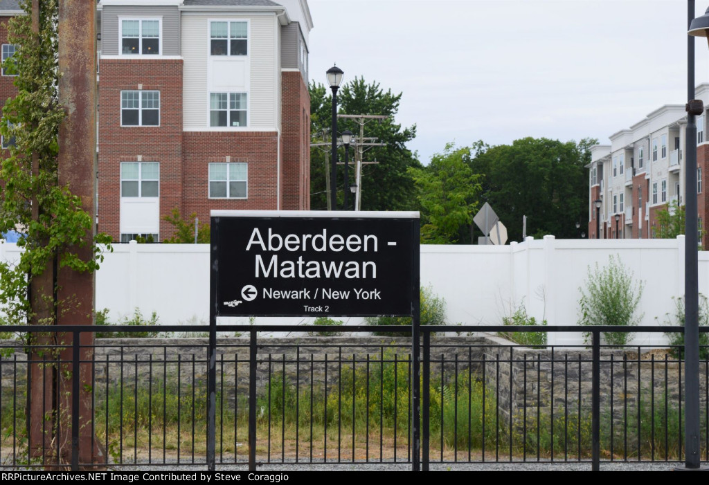 Station & Track 2 Sign