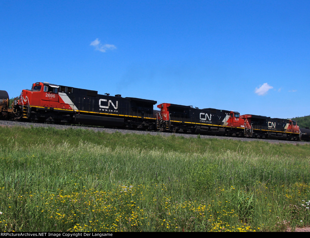 CN 2696 Shover