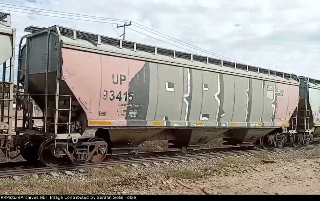 UP 93415 Con Grafiti 