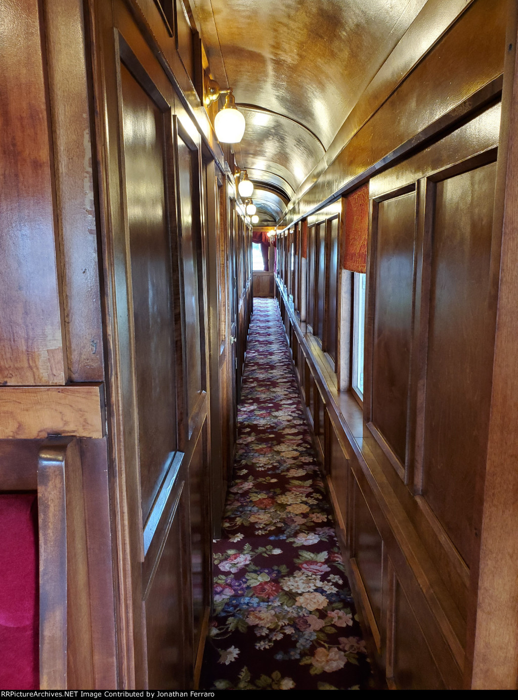Business Car "Quebec" Passageway