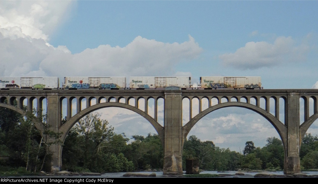 Q740 Crossing the James River