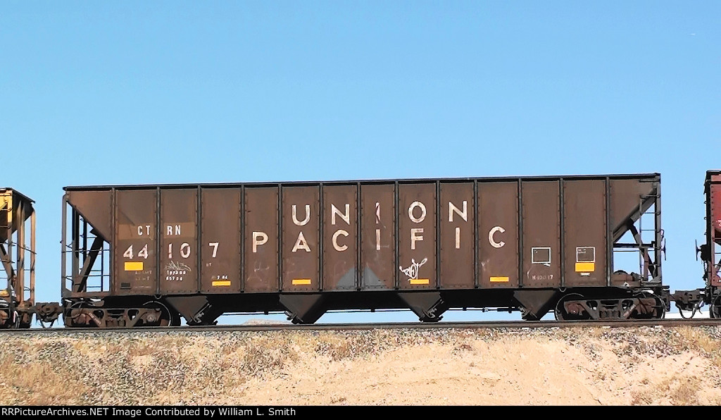 WB Manifest Frt at Erie NV -90