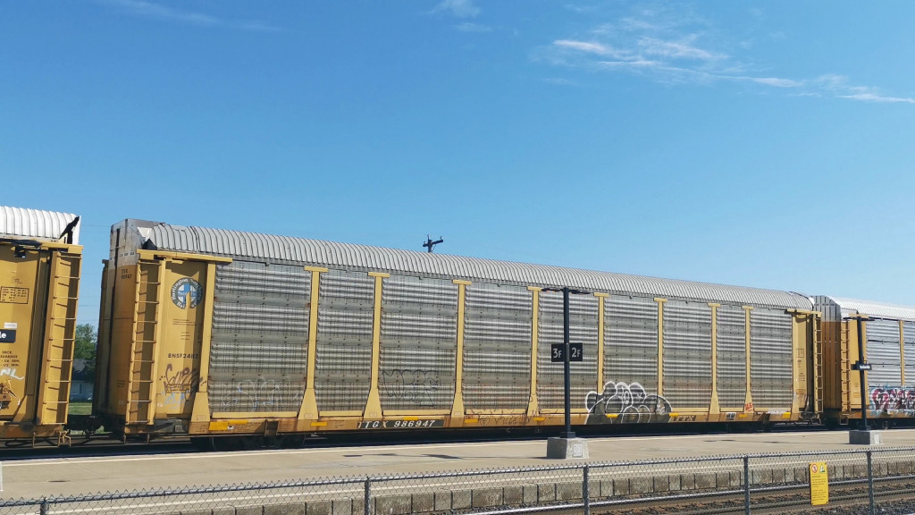 BNSF 24112 (Body) TTGX 986947 (Flat)